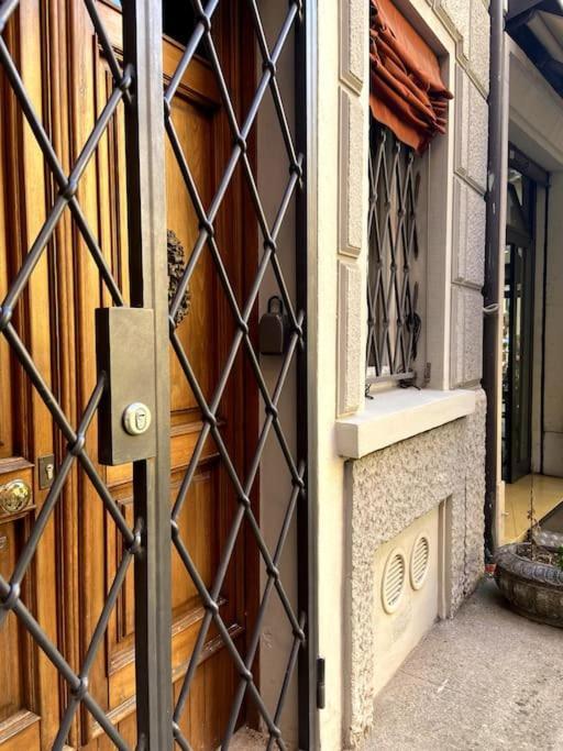 Appartamento Ground Floor Luxe Historic Studio City Centre Bologna Esterno foto